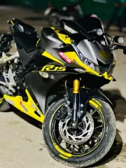 YAMAHA R15 V3